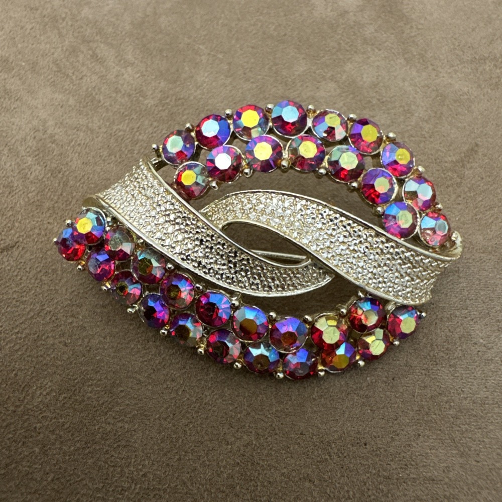 Coro 1950's Gorgeous Good Tone Brooch Red AB Rhinestones EUC Leaf Signed